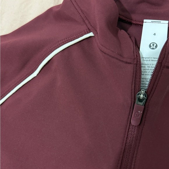 lululemon Long Sleeve crop top new - Picture 5 of 7